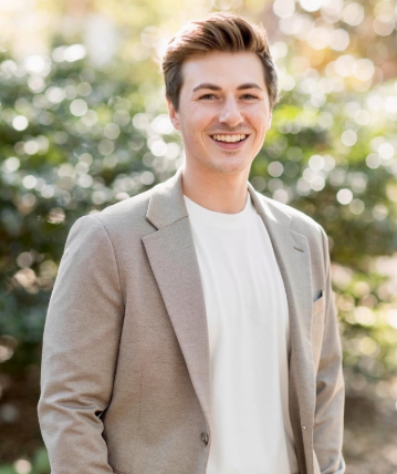 Nathan Ripka Learning to Avoid: The Long-term Effects of Adolescent Welfare ...